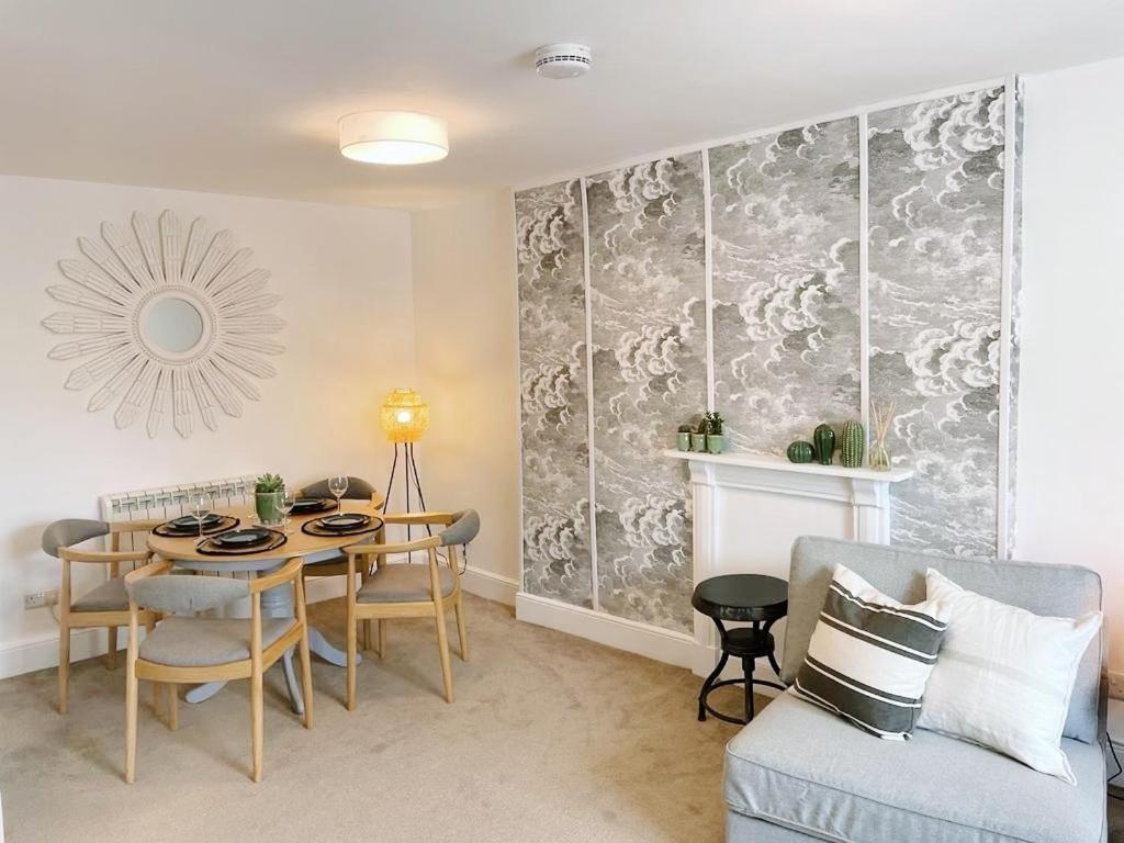 Апартаменти The Limes - Beautiful Townhouse In Окем Екстер'єр фото